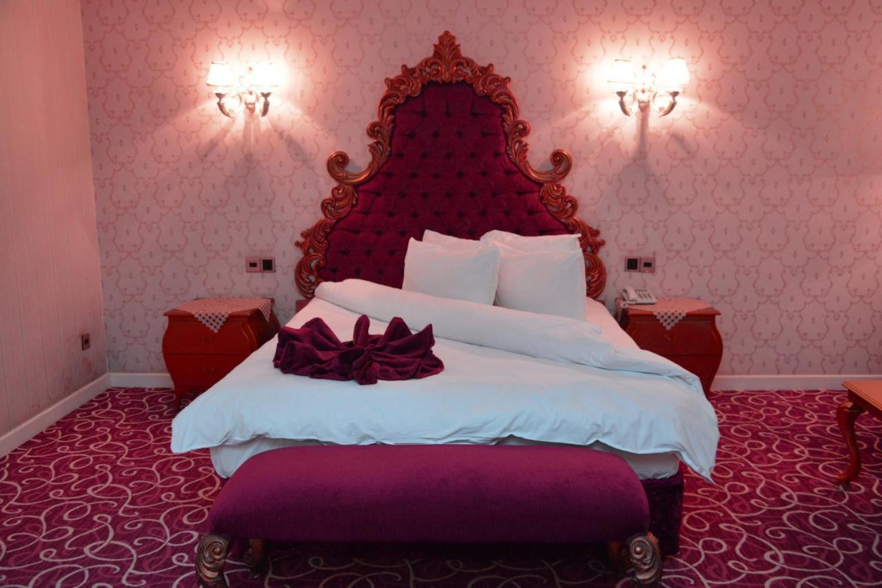 Deluxe Hotel Gandja Eksteriør billede