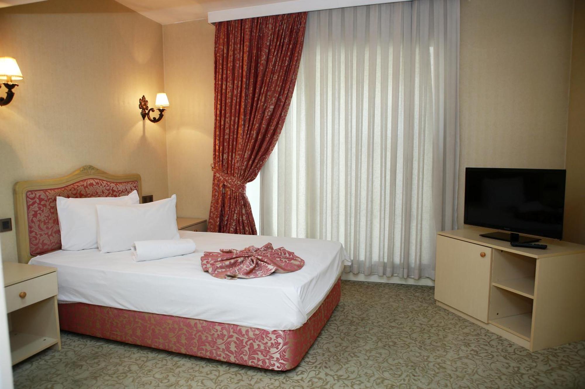 Deluxe Hotel Gandja Eksteriør billede